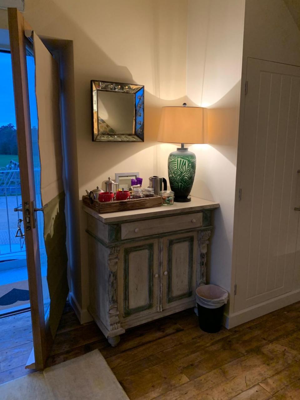 No33 Thornham Boutique Suites Bagian luar foto